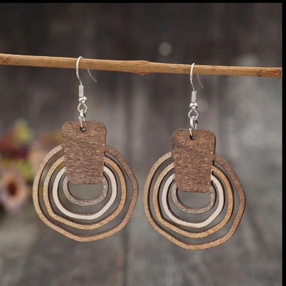 🍂 NWT BOUTIQUE BOHO WOODEN DROP EARRINGS